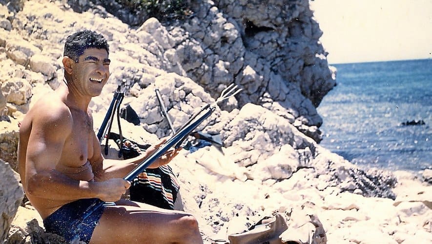 Alfred Nakache à la pêche.