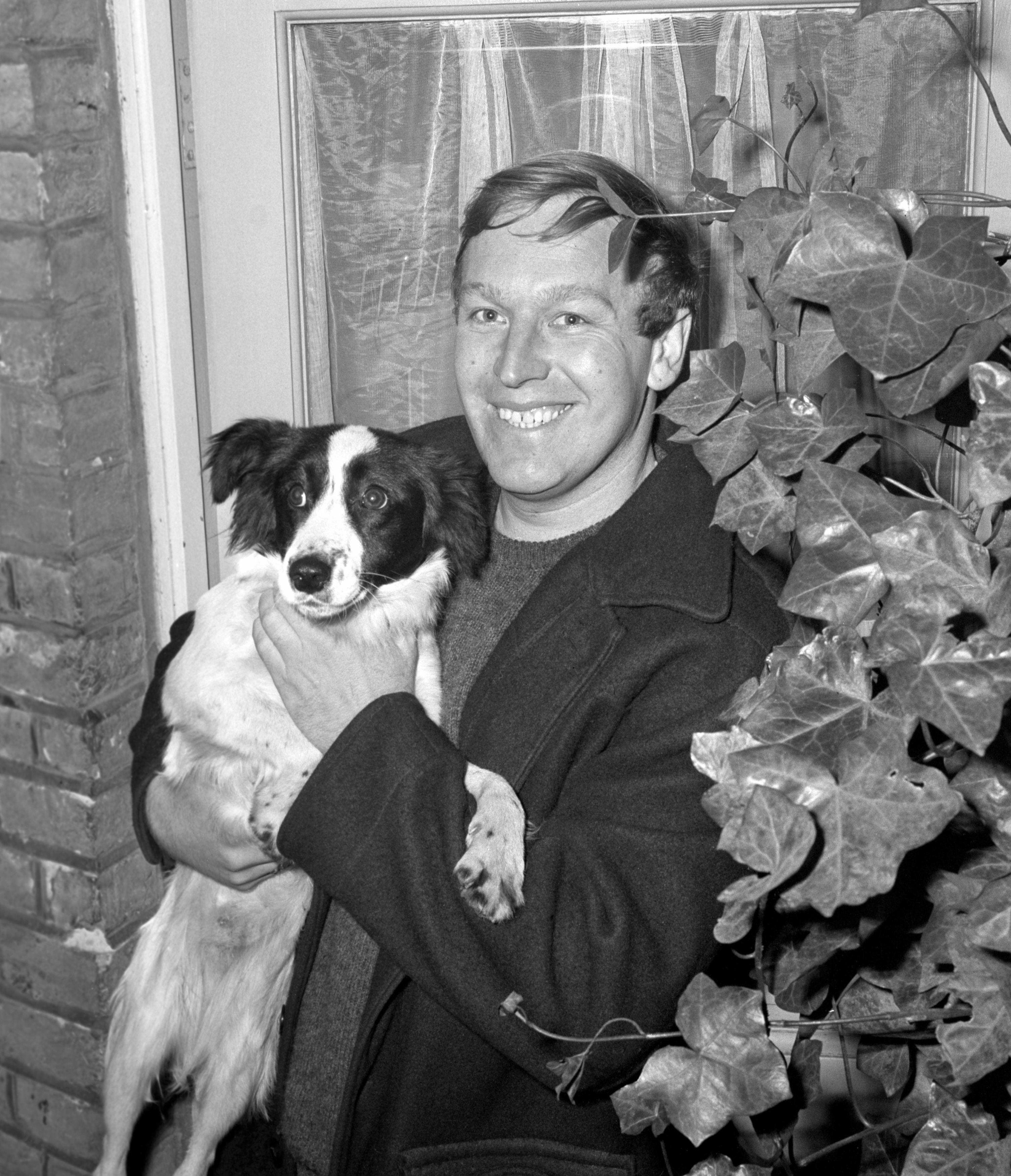 Portrait du chien Pickles et de son maître David Corbett